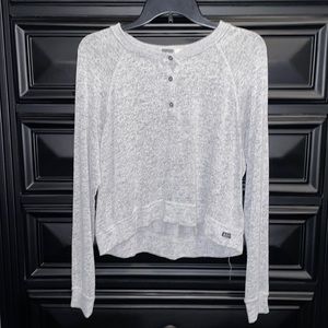 Bought From: ❓ ||| Adult Small - Long Sleeve (Cropped) - Grey